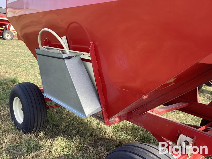 ez-trail-1348-b-400-bu-gravity-wagon-image-12