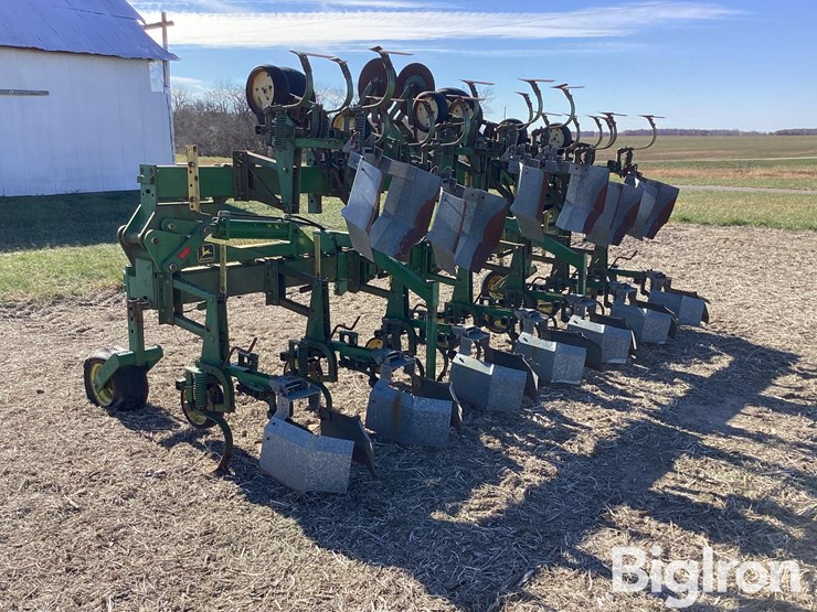 john-deere-845-image-7