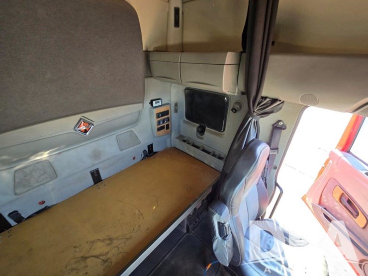 2011-international-prostar-image-25