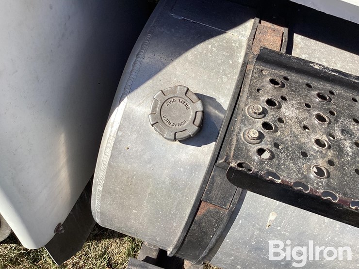 international-durastar-4400-image-14