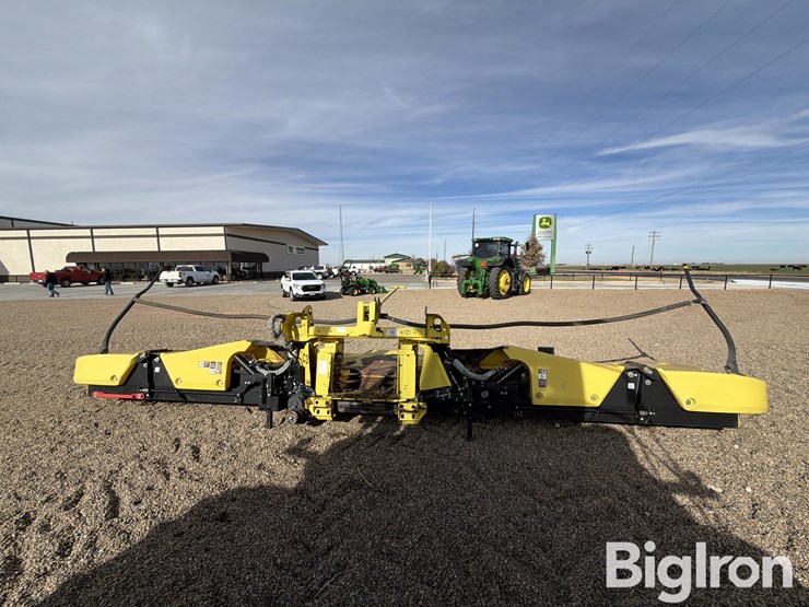 2022-john-deere-772-image-6