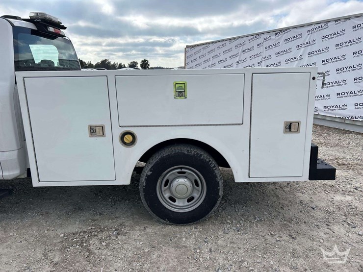 2020-ford-f250-image-19