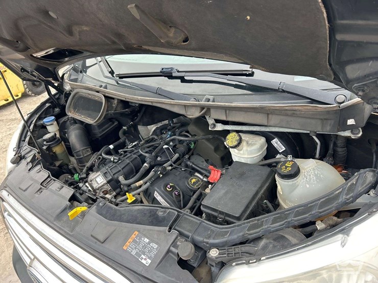 2017-ford-transit-image-7