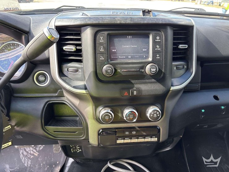 2022-dodge-ram-4500-image-31