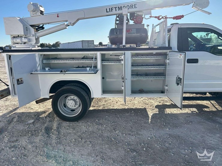 2022-ford-f450-image-21