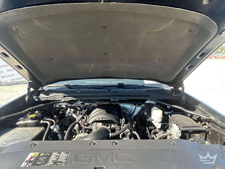 2014-gmc-sierra-slt-4x4-crew-cab-pickup-truck-image-9