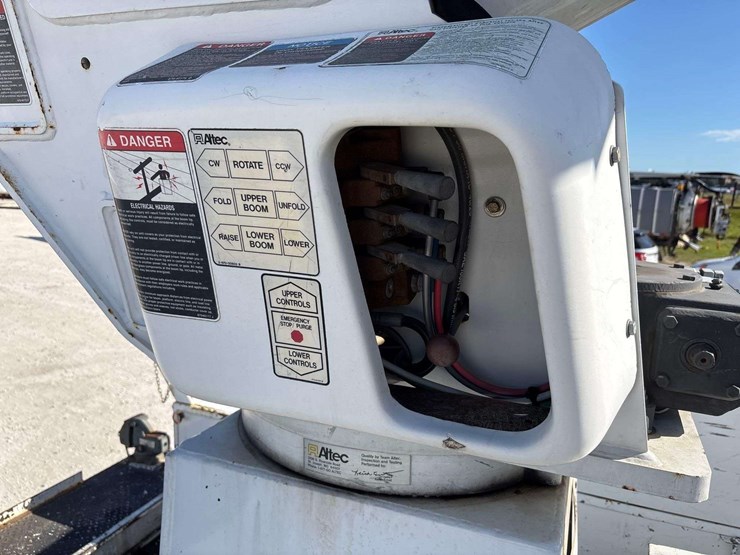 2013-international-workstar-7400-image-19