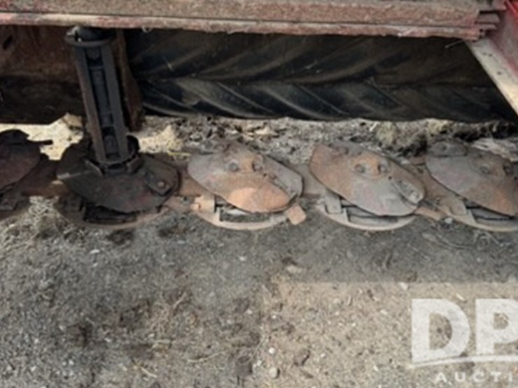 2006-new-holland-1441-image-9