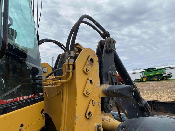 caterpillar-it28g-image-32