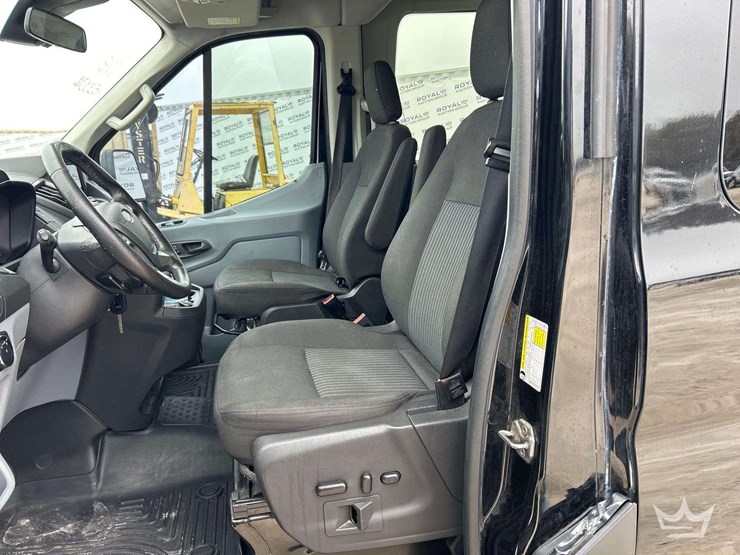 2017-ford-transit-image-13