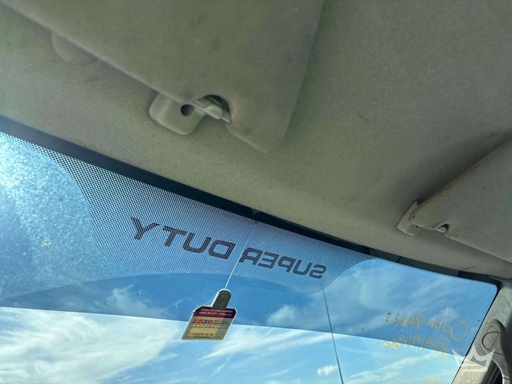 2006-ford-f750-image-17