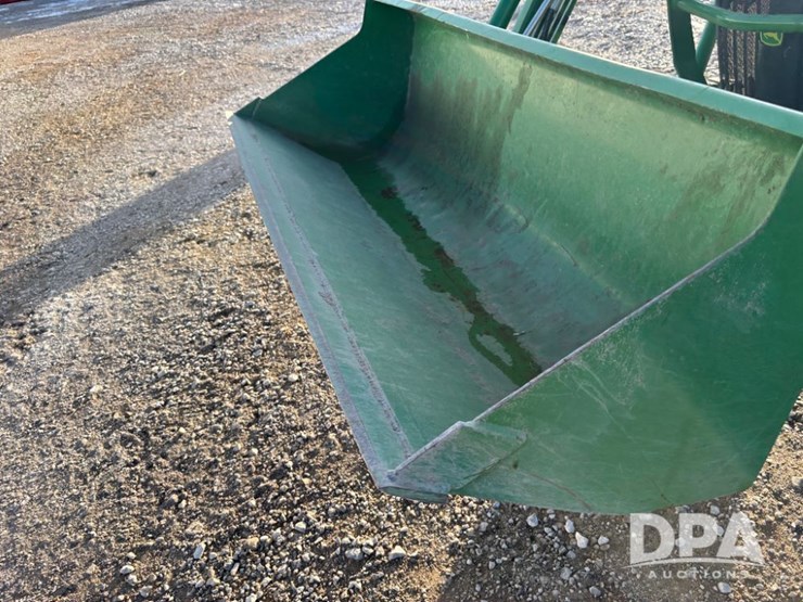 john-deere-2032r-image-41