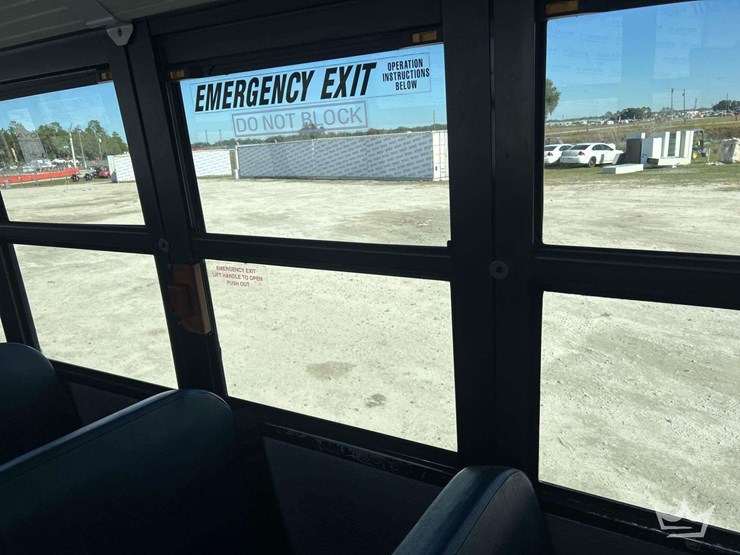 2008-freightliner-b2-image-23