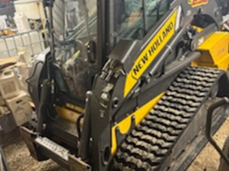 new-holland-c238-image-2