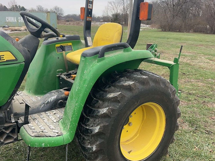 2018-john-deere-3032e-image-18
