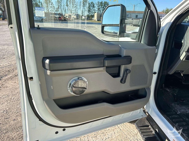 2022-ford-f450-image-14