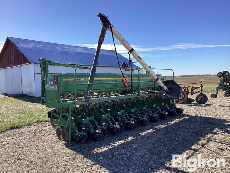 john-deere-1530-image-7