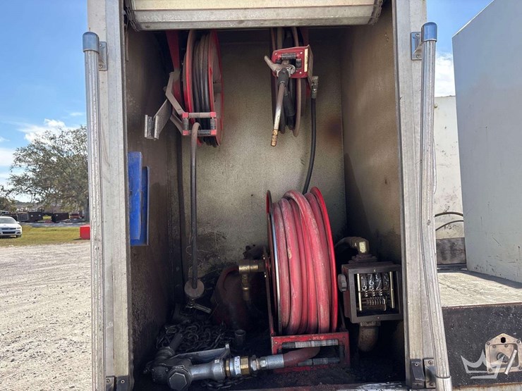 2006-ford-f750-image-30