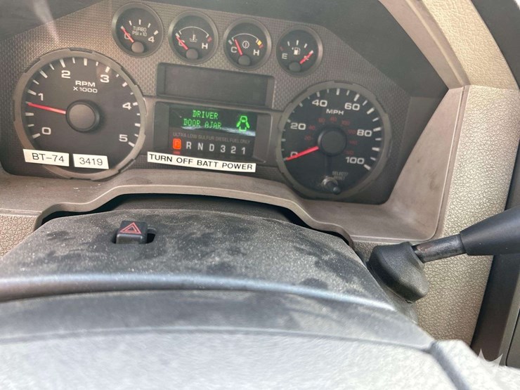 2009-ford-f550-image-12