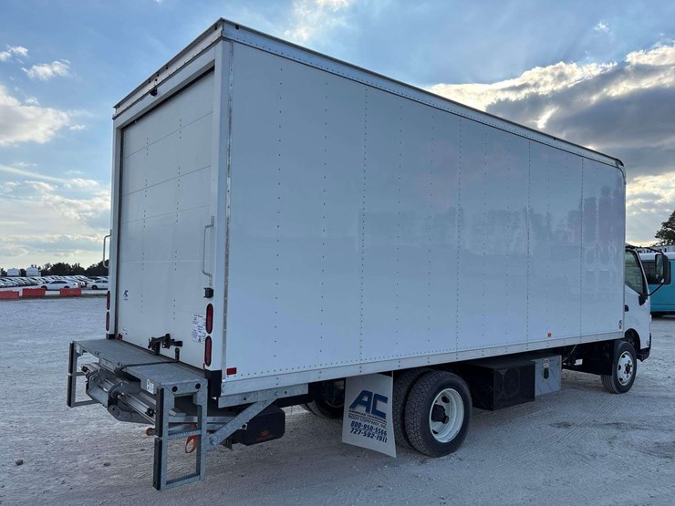 2020-hino-195-image-8