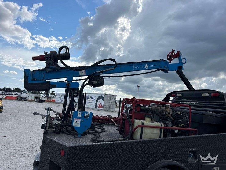 2013-ford-f450-image-35