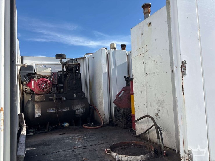 2006-ford-f750-image-28