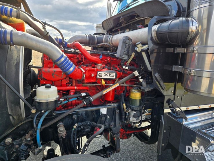 2019-kenworth-w900-image-8