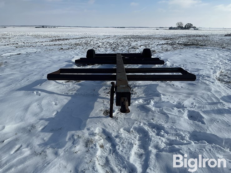 liston-welding-round-bale-trailer-image-2