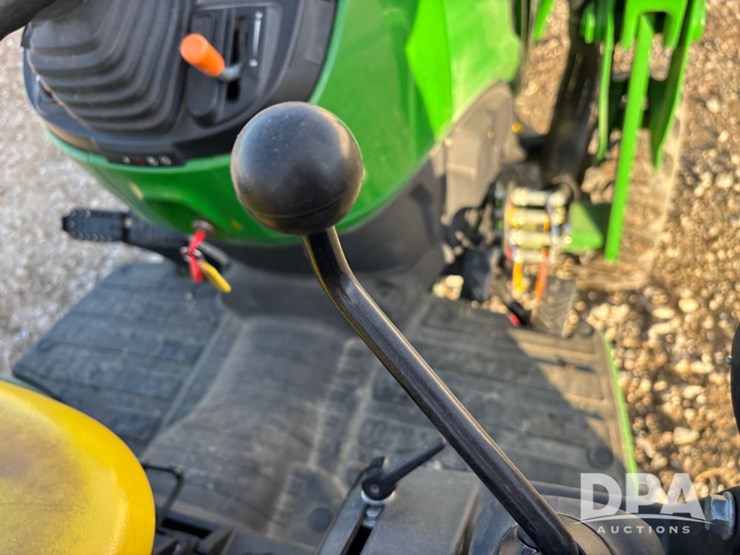 john-deere-2032r-image-48
