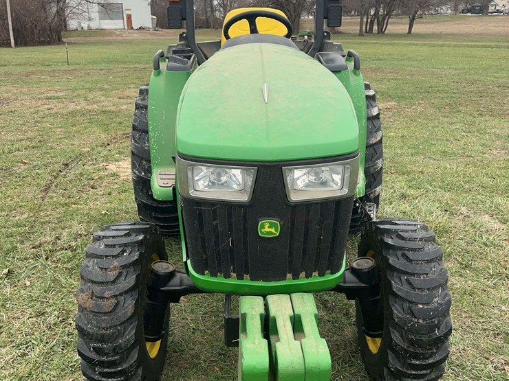 john-deere-3032e-image-2