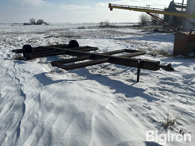 liston-welding-round-bale-trailer-image-3