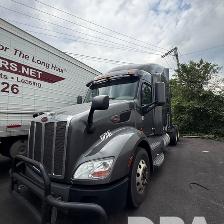 2019 PETERBILT 579