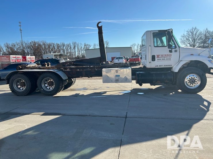 international-7400-image-9