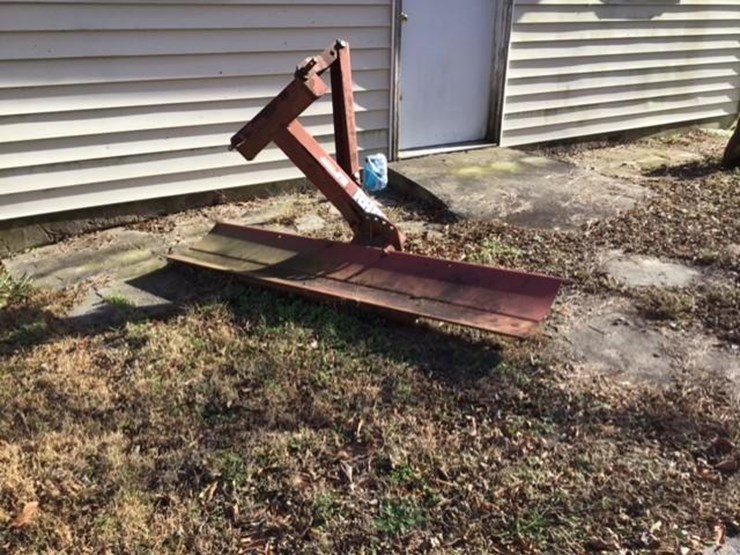 1947-ford-8n-image-12