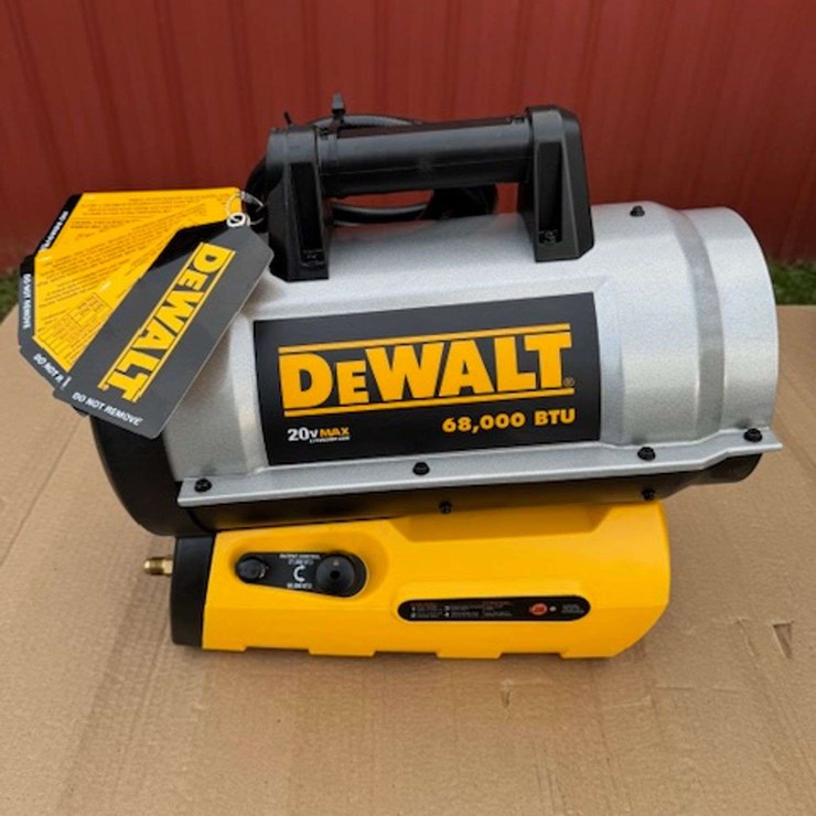 UNUSED DEWALT PROPANE 68000 BTU HEATER