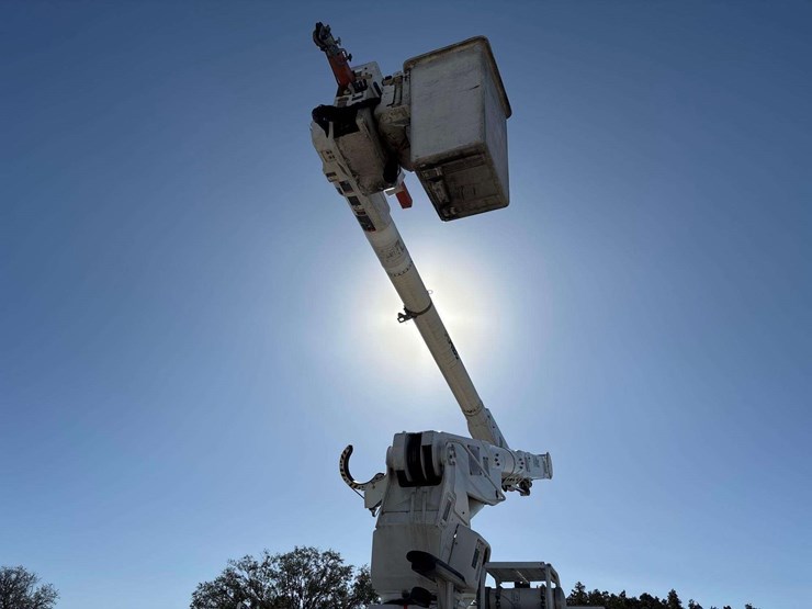 2013-international-workstar-7400-image-12