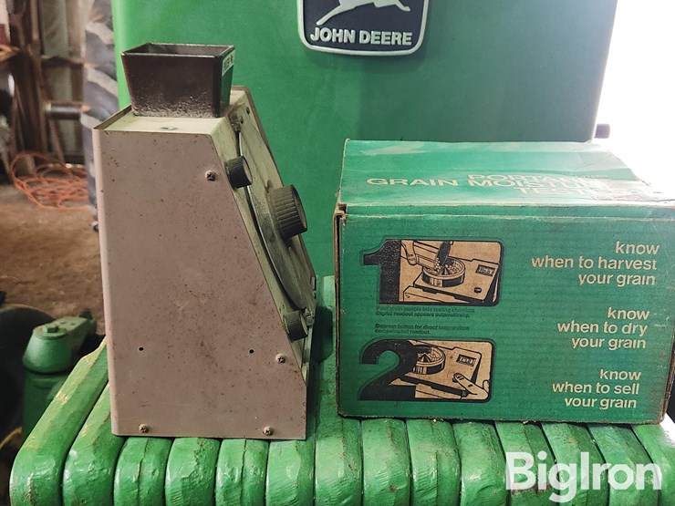 john-deere-200-image-11