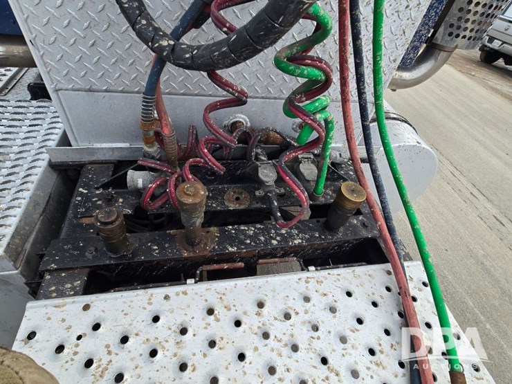 2006-kenworth-w900-image-14