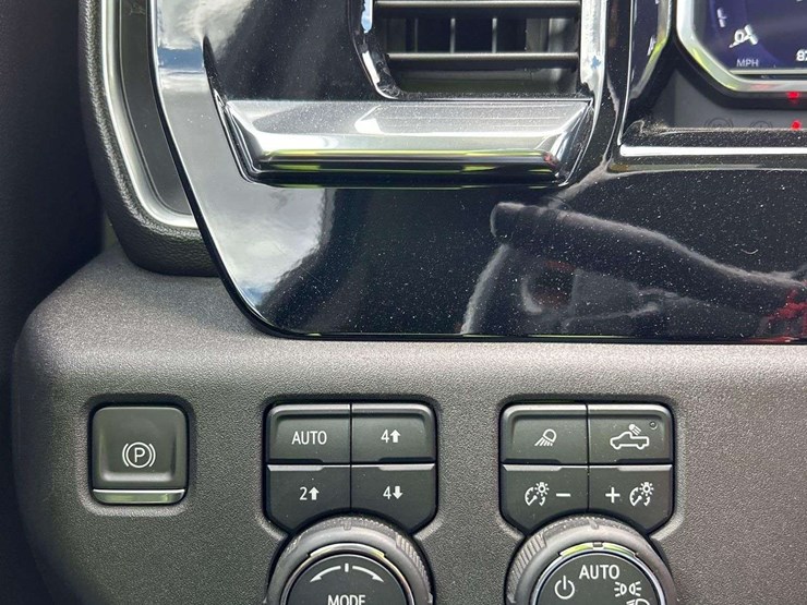 2023-chevrolet-1500-image-15