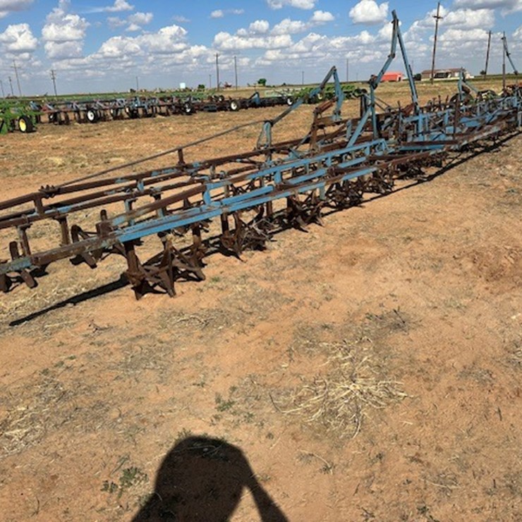 SAM STEVENS SAND FIGHTER