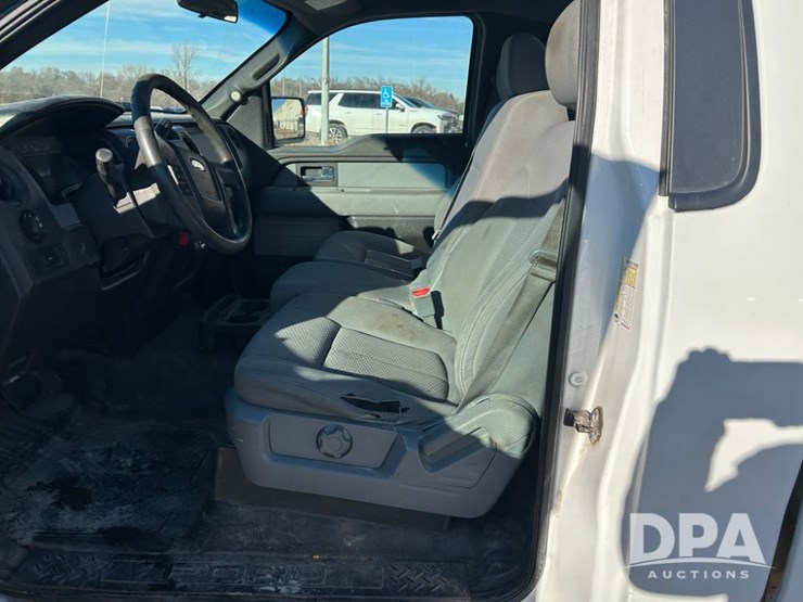 2014-ford-f150-xl-image-31