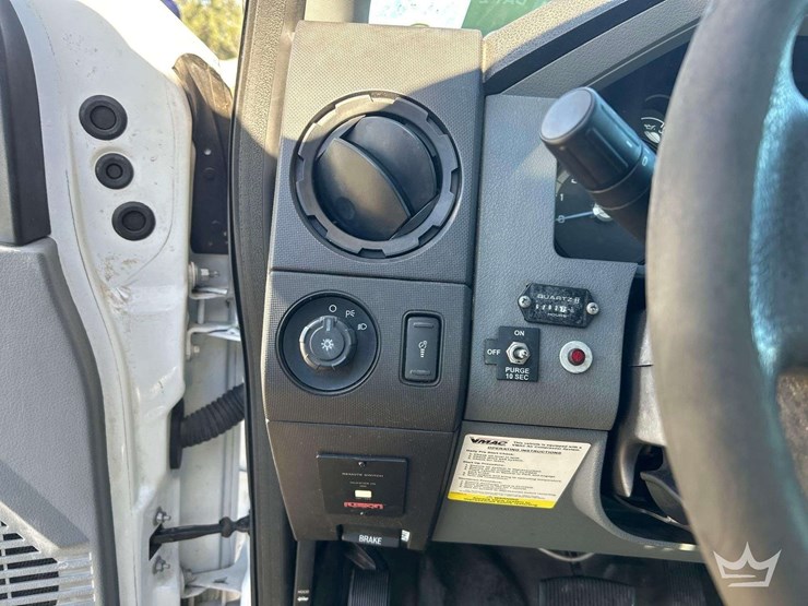 2015-ford-f350-image-15