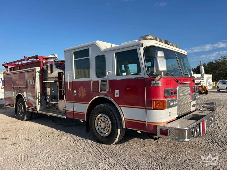 2004-pierce-tilt-crew-cab-pumper-fire-truck-image-2