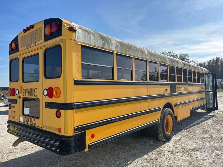 2003-ic-corporation-3000ic-school-bus-image-3