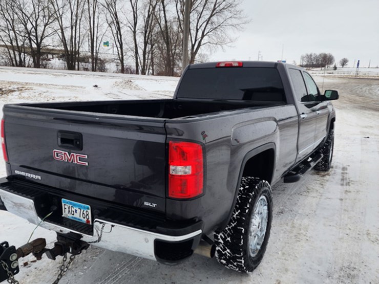 2015-gmc-2500-image-4