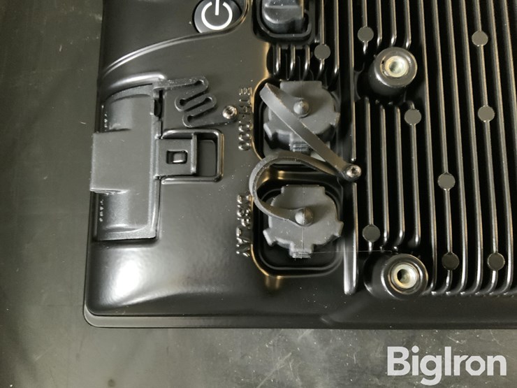 2025-john-deere-g5-plus-universal-display-image-7