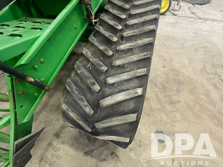 john-deere-8410t-image-14