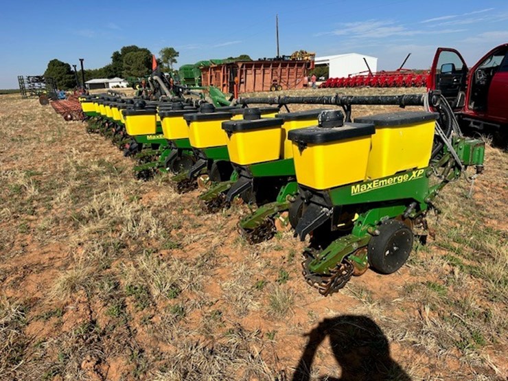 john-deere-1720-image-2