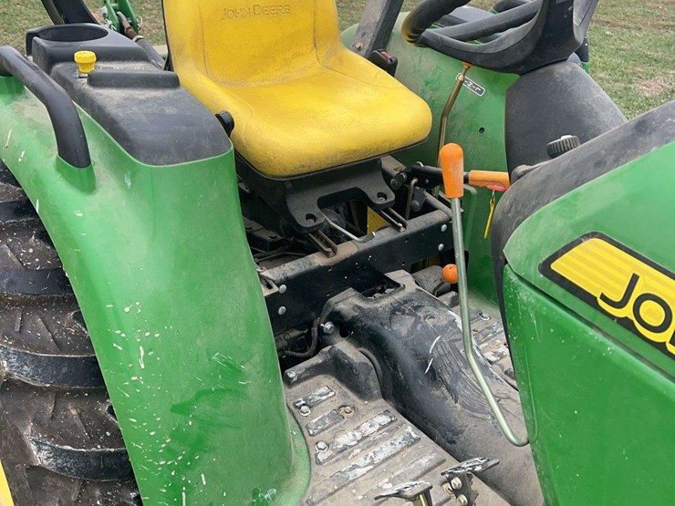 2018-john-deere-3032e-image-13