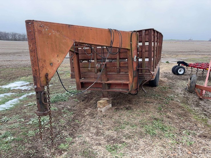 1974-14'-tri-star-grain-trailer-image-1
